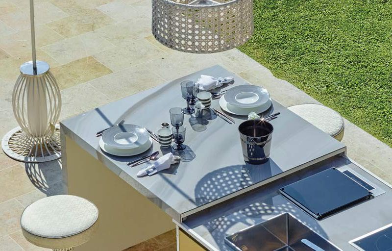 Luxury outdoor kitchen island