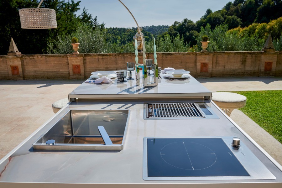 The best luxury outdoor kitchen finishes for furnishing an outdoor space 2