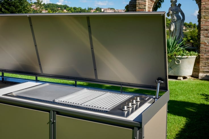 How to design a luxury outdoor kitchen grill