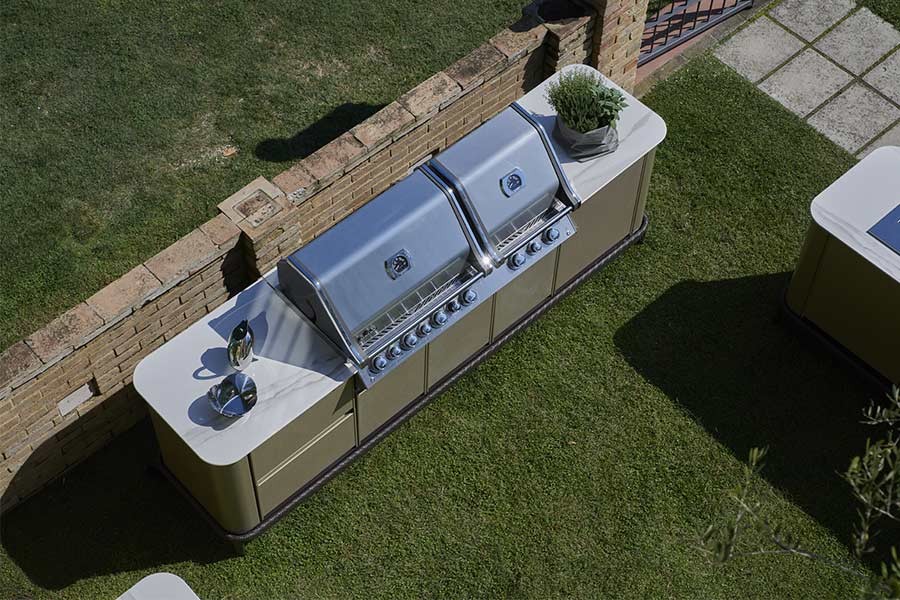 exclusive outdoor kitchen 2