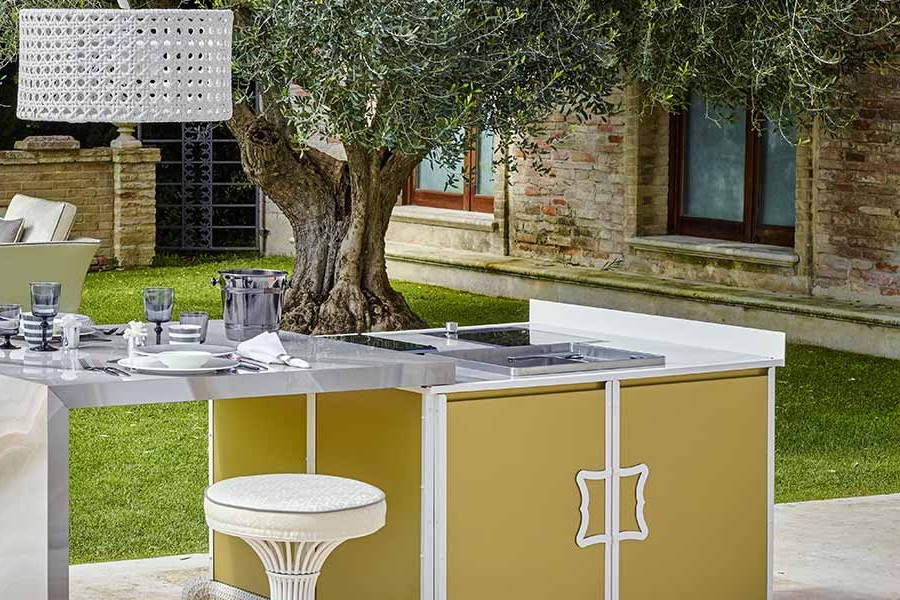 luxury outdoor kitchen 7 must haves 2