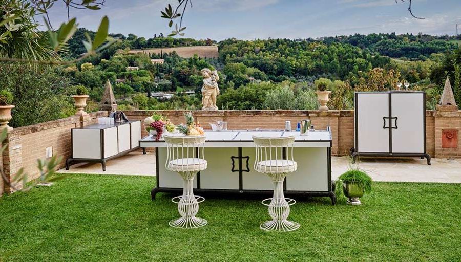 planning the perfect luxury outdoor kitchen-bar