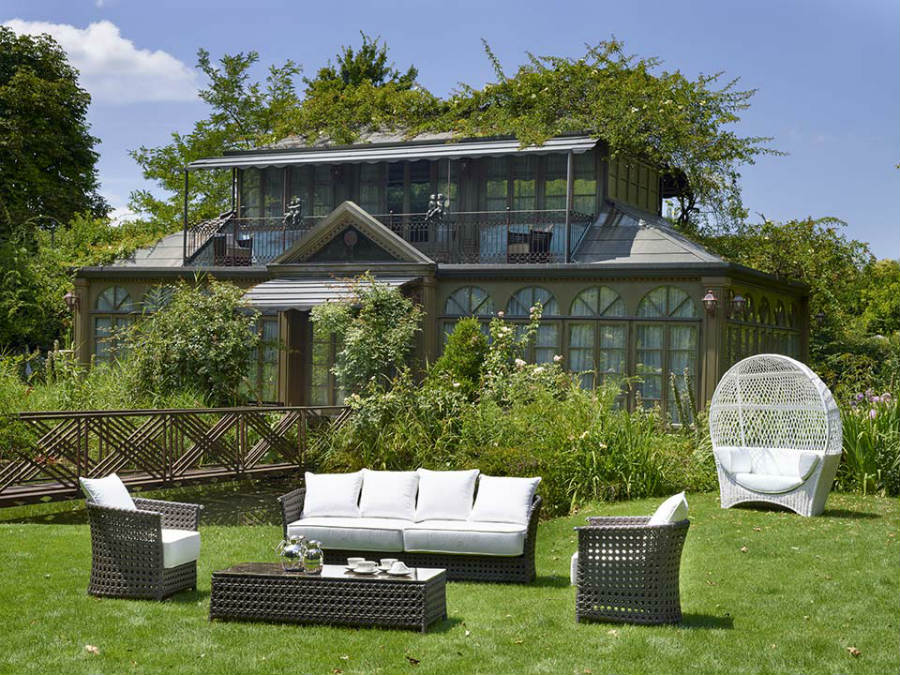 How-to-improve-outdoor-spaces-with-luxury-conservatories-7